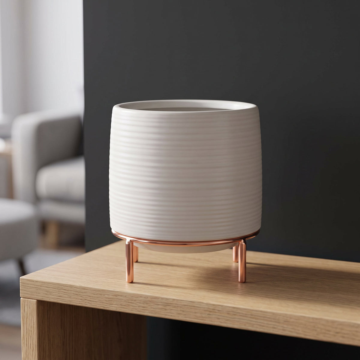 18cm White Ceramic Planter with Gold Metal Stand