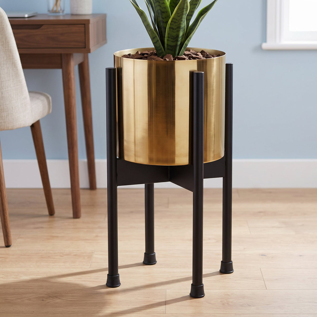 Medium Black Stand with Metal Planter 38.5cm x 18cm