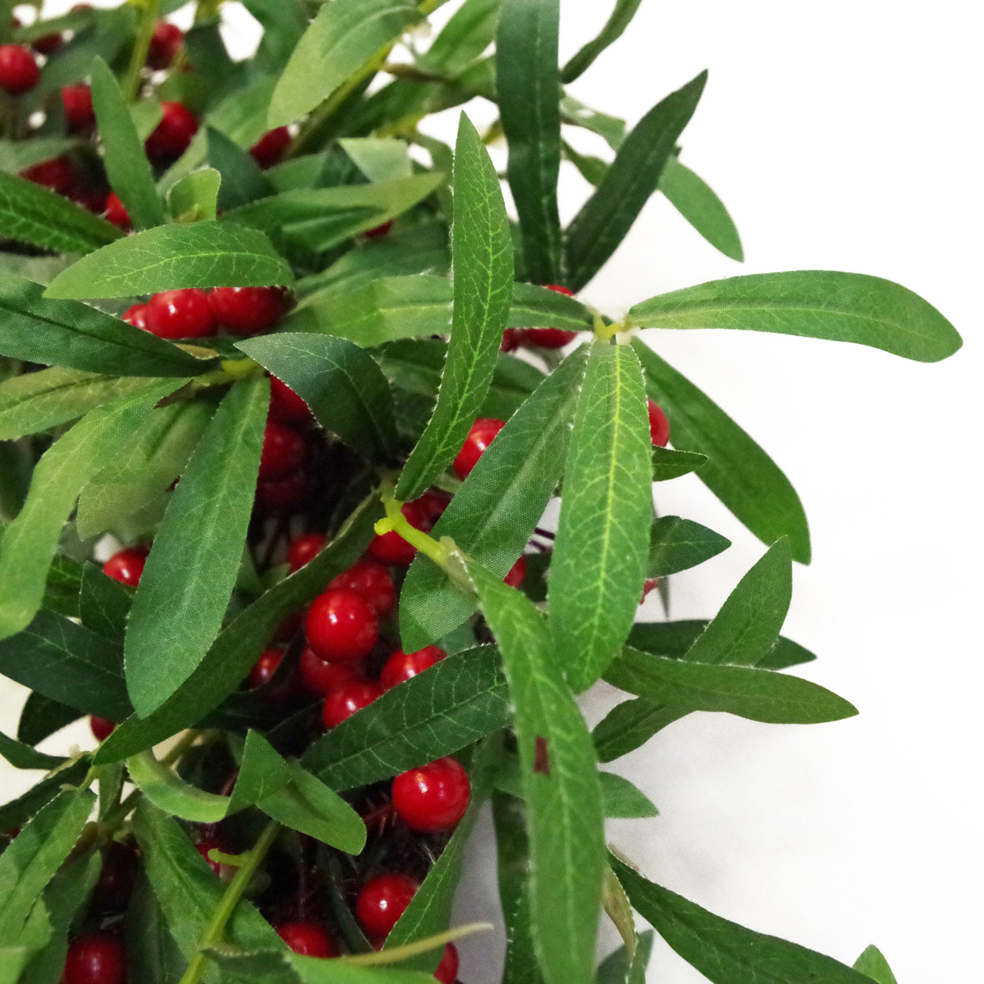 60cm (24") Large Luxury Christmas Mistletoe Leaf and Red Berry Floristry Wreath
