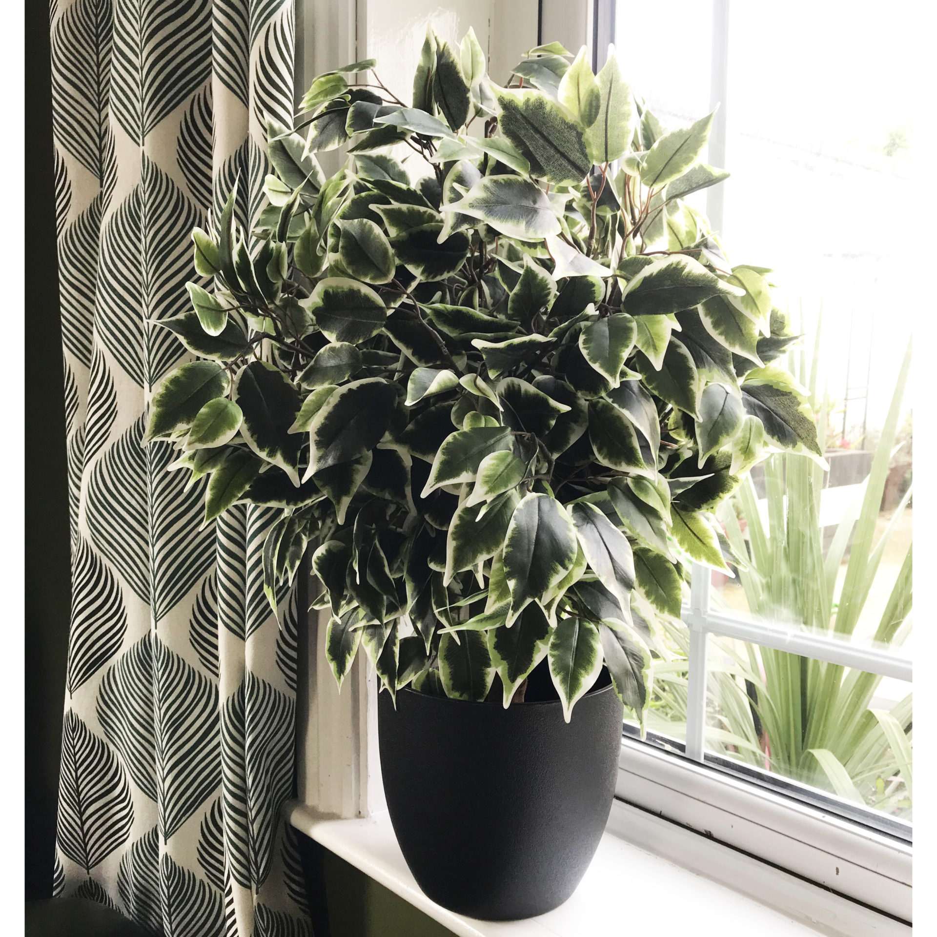 60cm Premium Artificial Variegated Artificial Ficus Ball in Pot Leaf